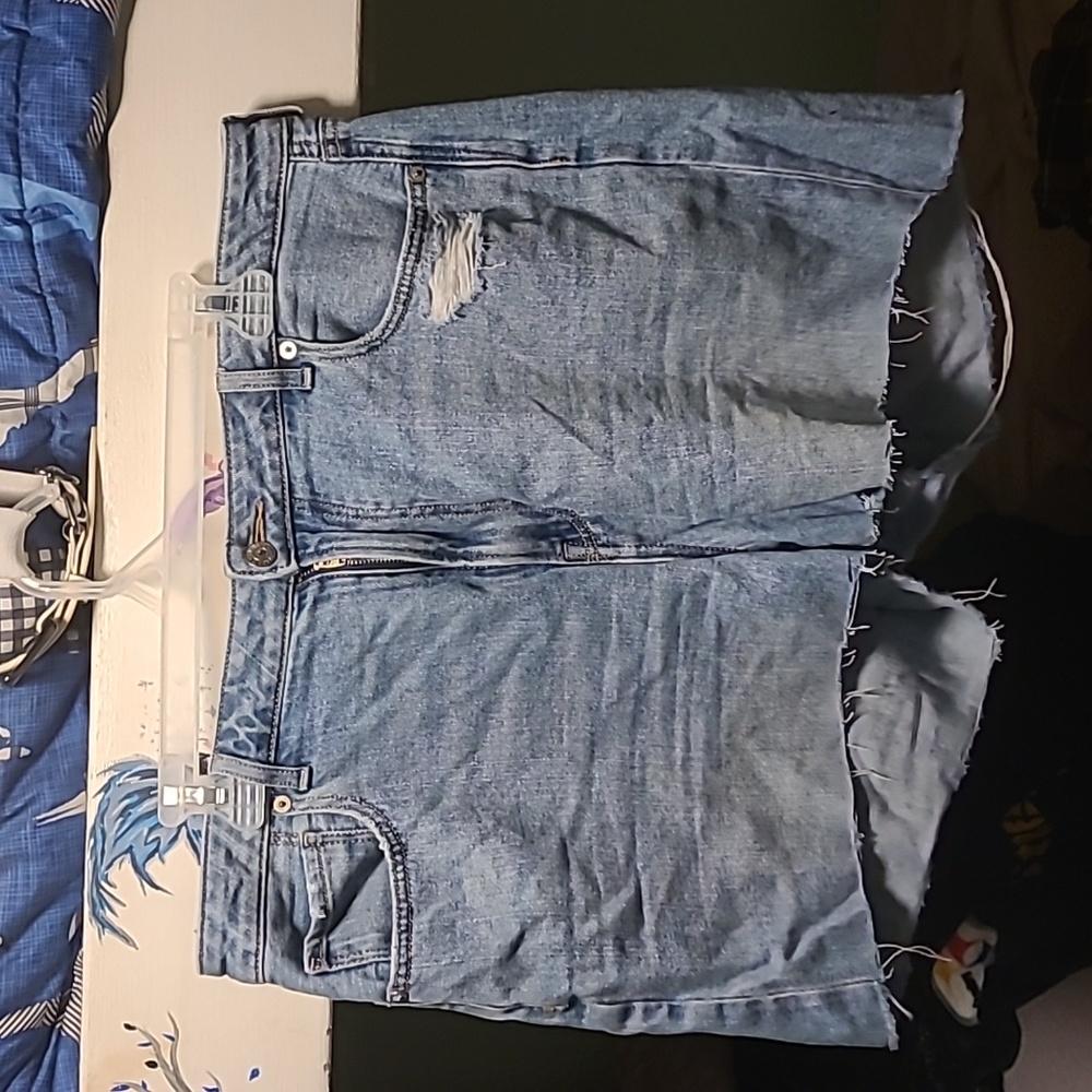 American Eagle size 16, cut off shorts